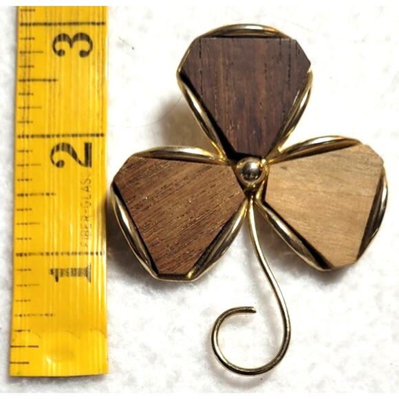 Vtg Shamrock 3" Brooch Wood Clover Goldtone Lucky Pin Rustic St Patrick 70s 80s - Picture 3 of 4